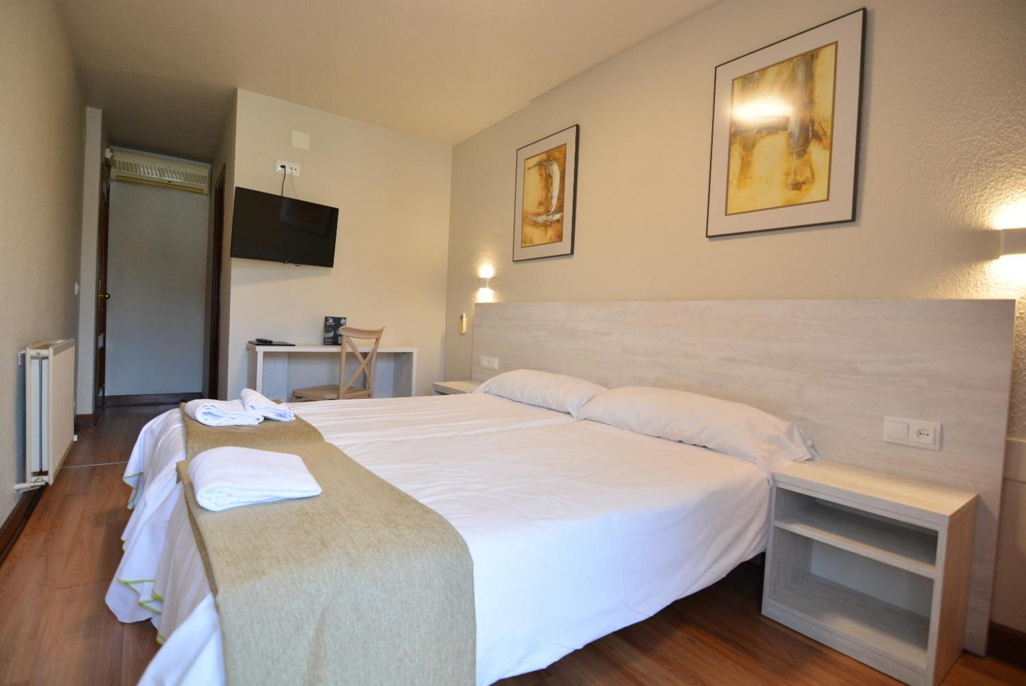 Hotel&Bar Ducay أوليتي المظهر الخارجي الصورة