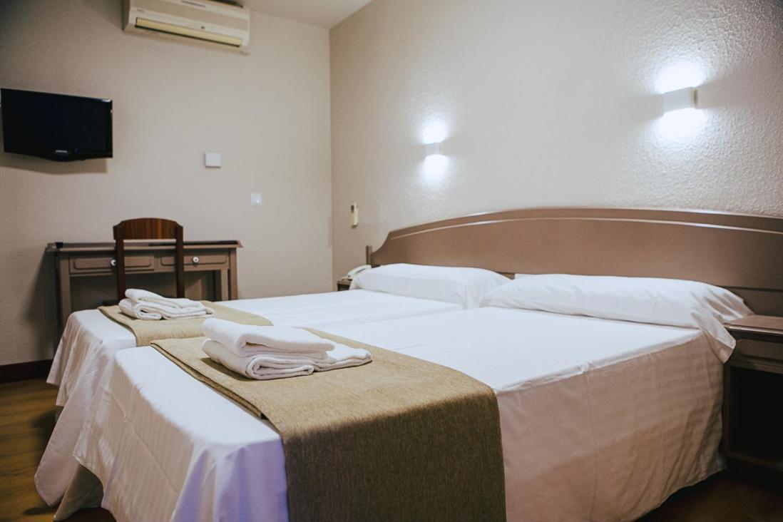 Hotel&Bar Ducay أوليتي الغرفة الصورة