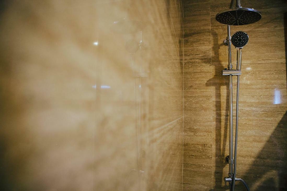Hotel&Bar Ducay أوليتي الغرفة الصورة