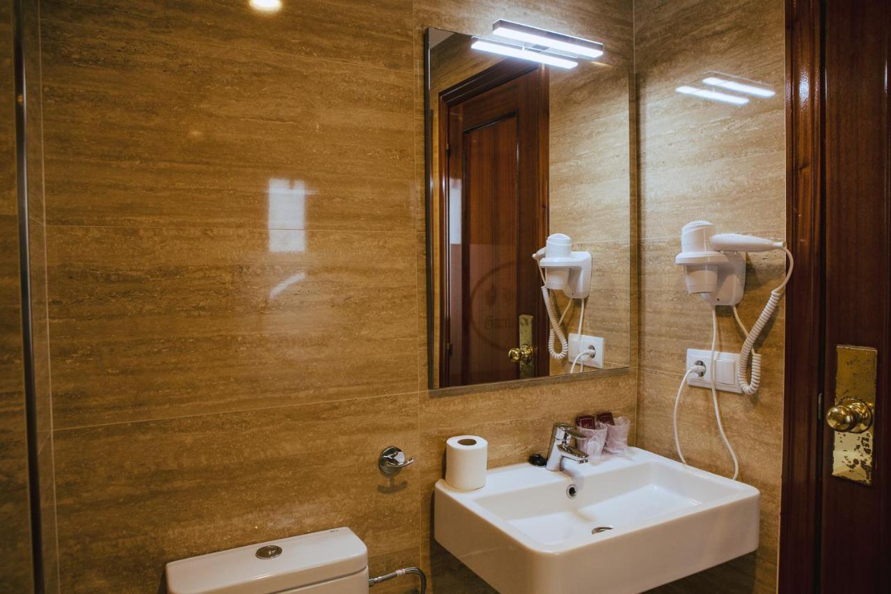 Hotel&Bar Ducay أوليتي المظهر الخارجي الصورة
